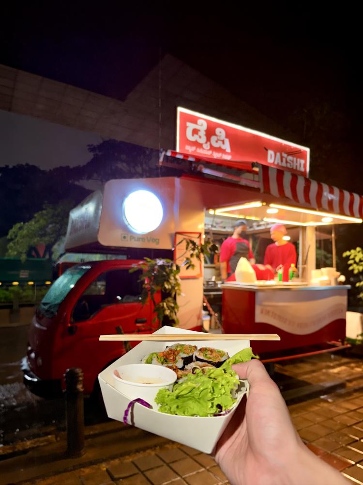Daishi truck sushi box night