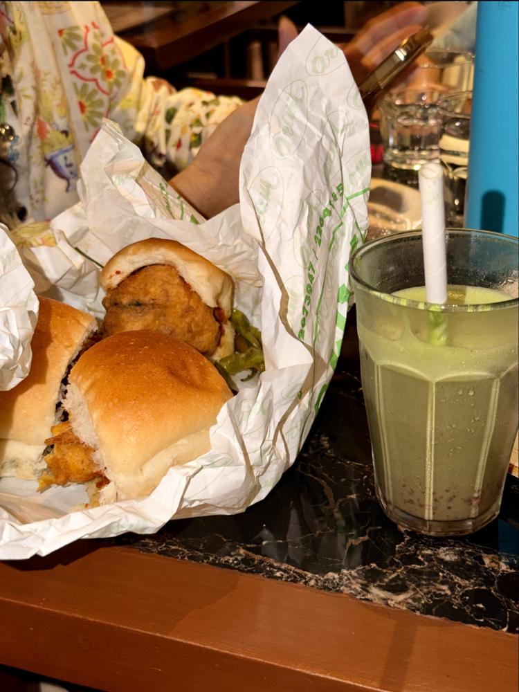 Vada pav and green drink